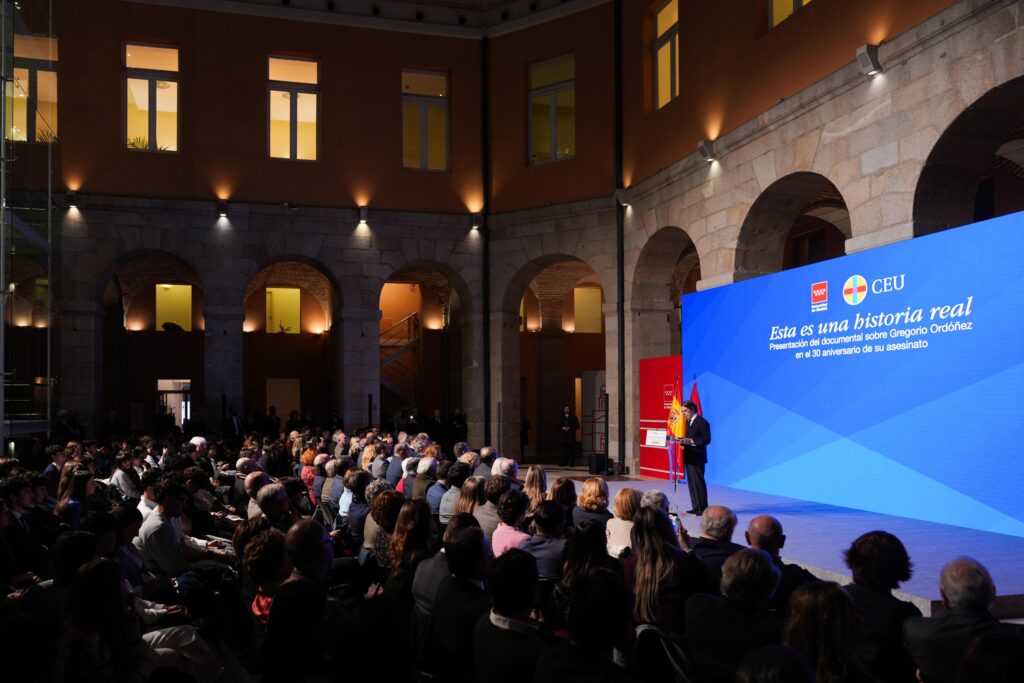 PRESENTACIÓN DOCUMENTAL GREGORIO ORDOÑEZ2